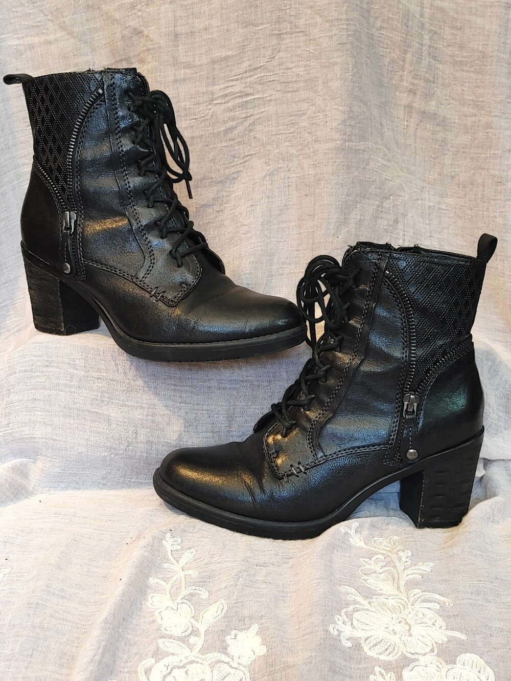 Earth Missoula Black Leather Lace Up Side Zip Heeled Ankle Boots Size 7